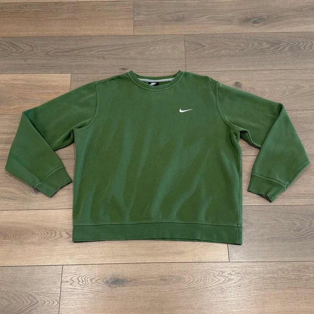 NIKE‎ Green Sportswear Club Solo Swoosh Fleece Crew Long Sleeve Sweatshirt Sz XL